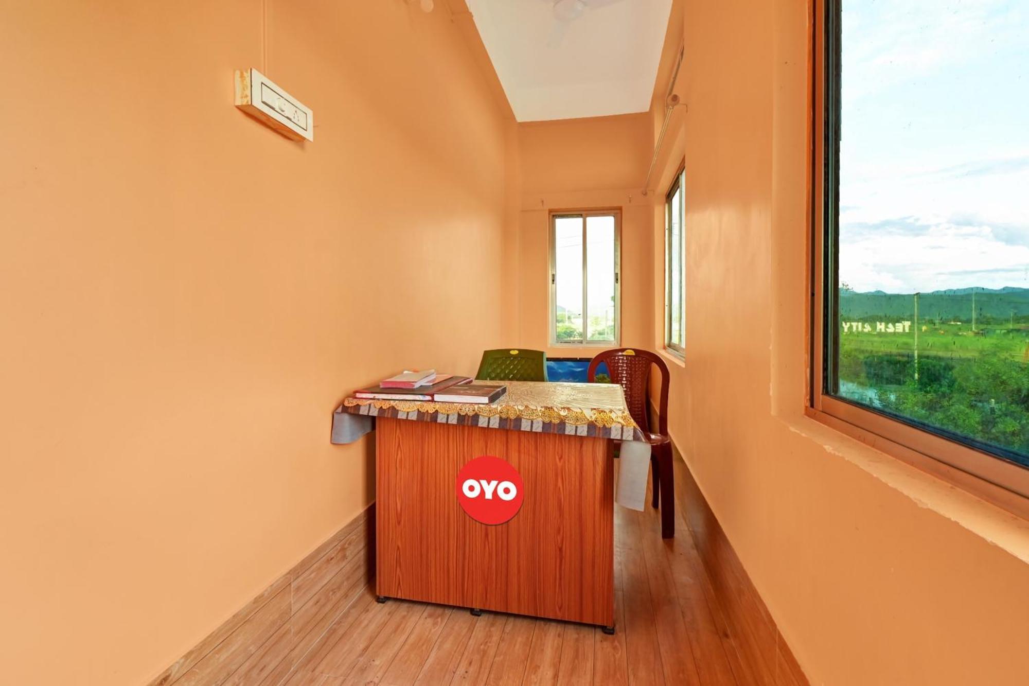 Oyo Flagship The Brahmaputra Homestay Guwahati Eksteriør billede