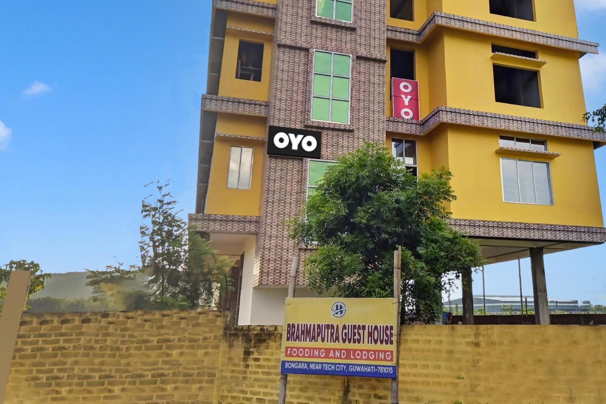 Oyo Flagship The Brahmaputra Homestay Guwahati Eksteriør billede