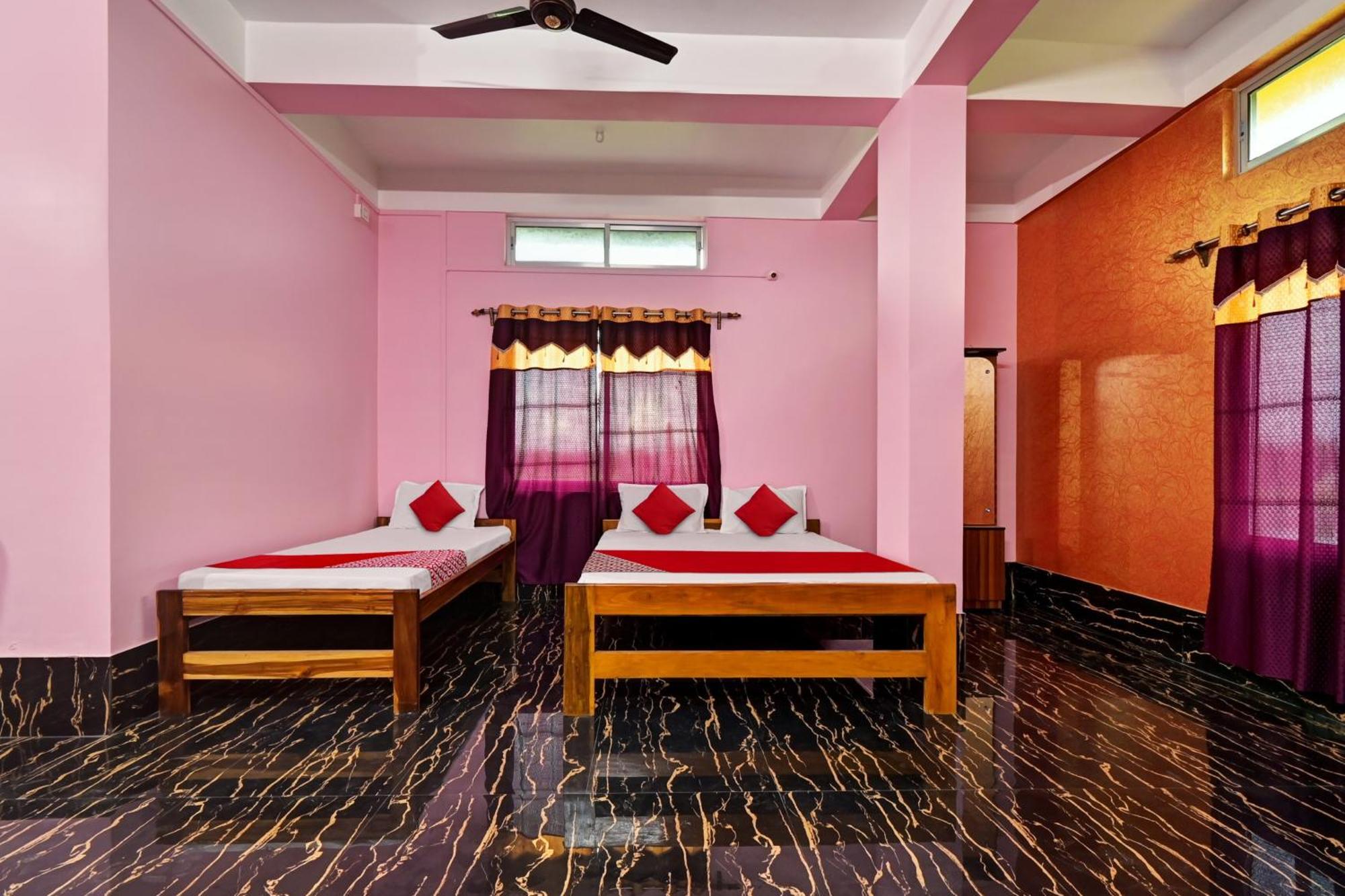 Oyo Flagship The Brahmaputra Homestay Guwahati Eksteriør billede
