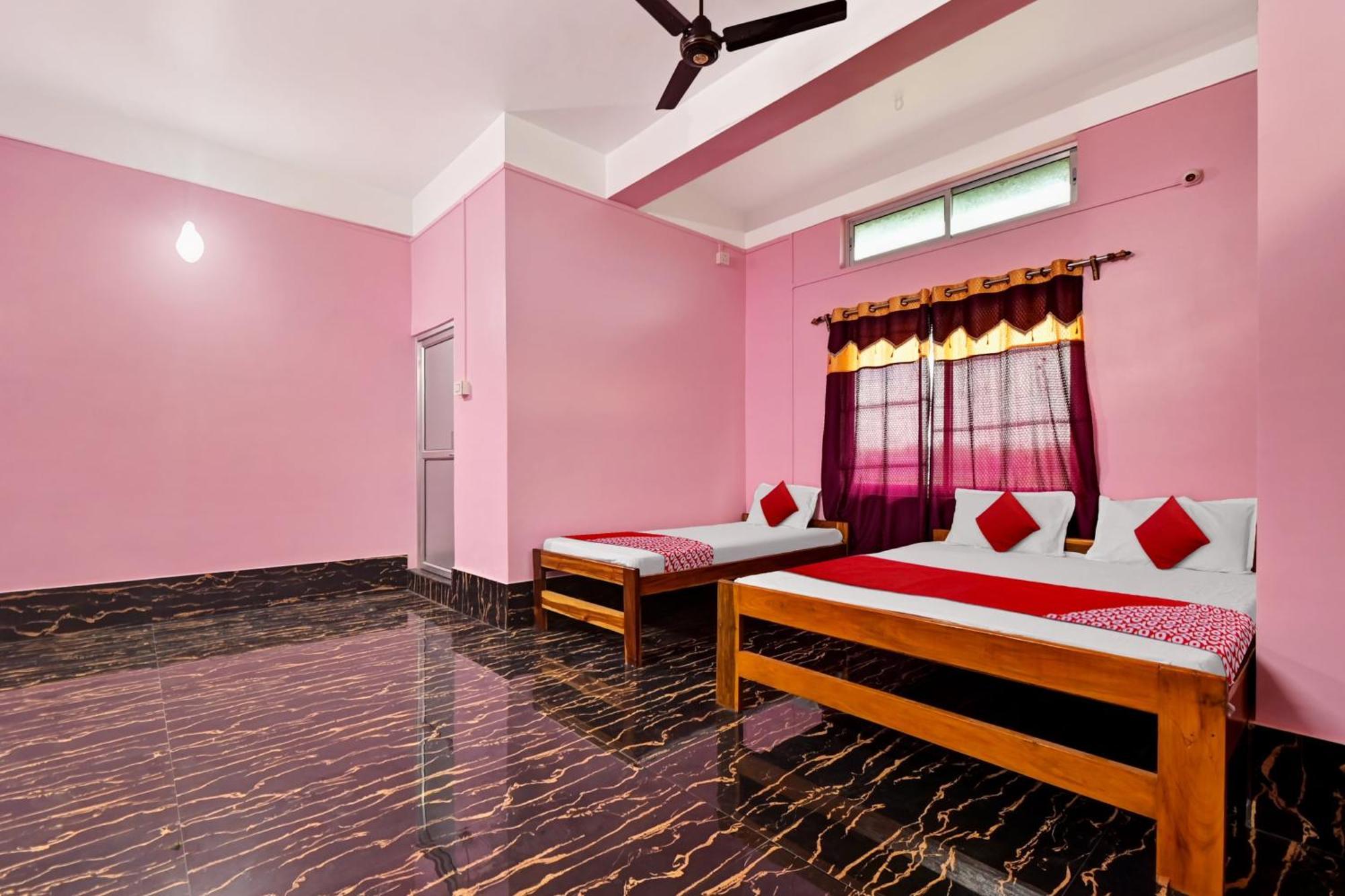 Oyo Flagship The Brahmaputra Homestay Guwahati Eksteriør billede